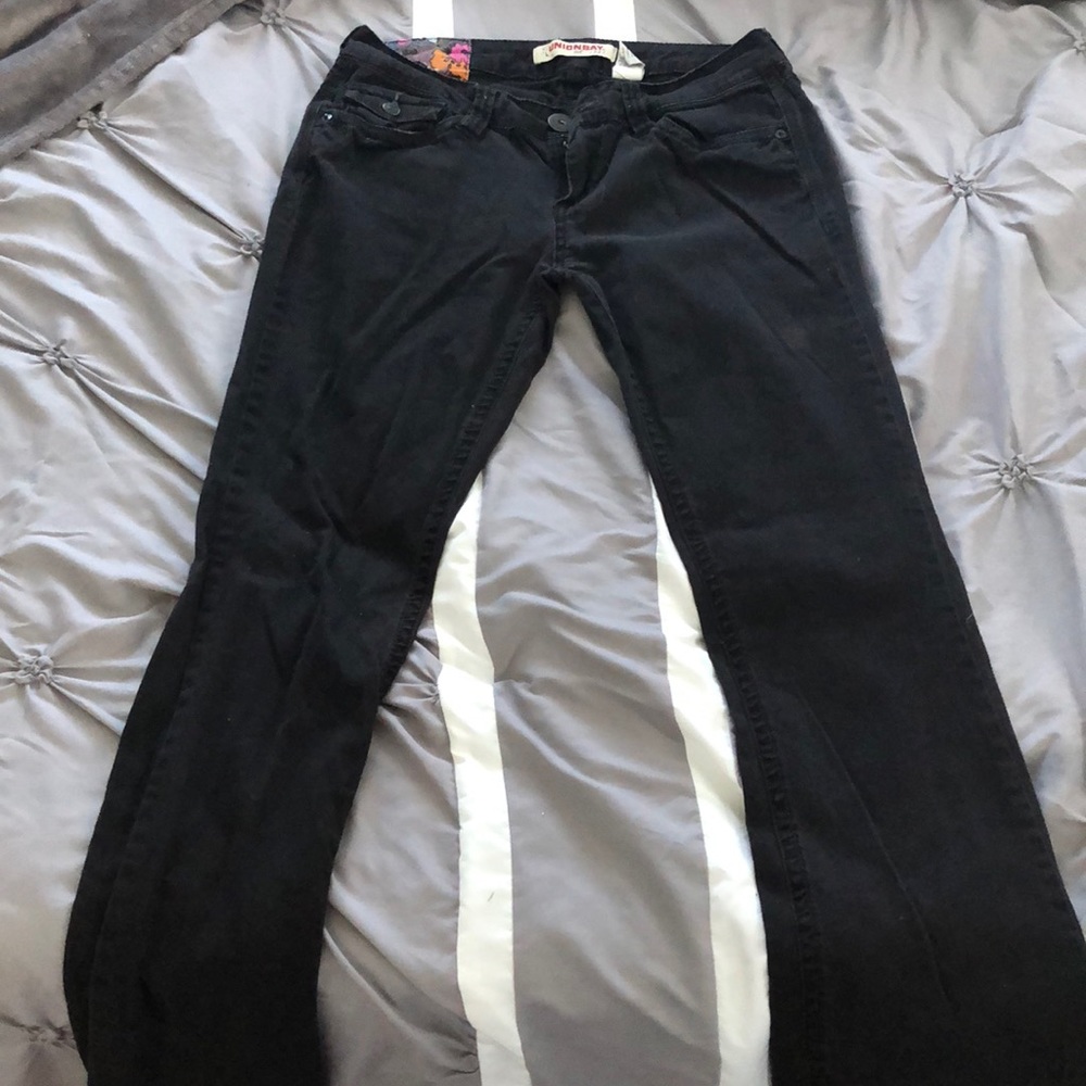 Black jeans💛